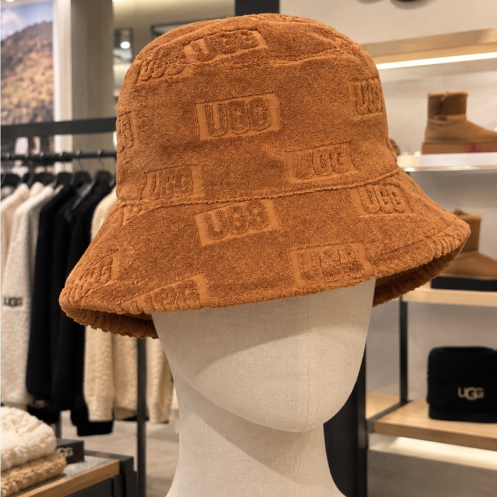 UGG Embossed Terry Cloth Bucket Hat in Chestnut Brown